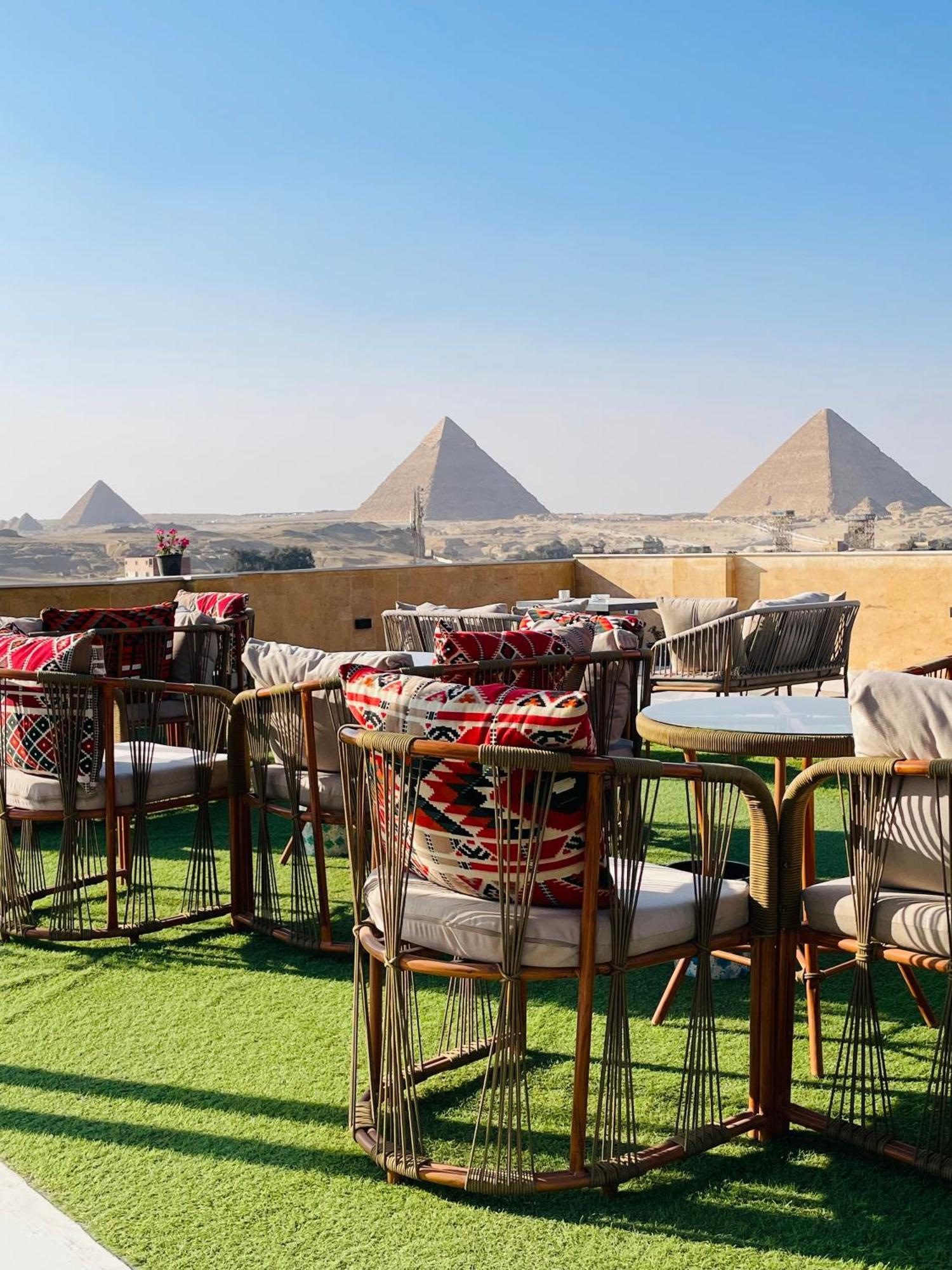 Golden Mask Pyramids Inn Kafret el-Gabal Exteriör bild