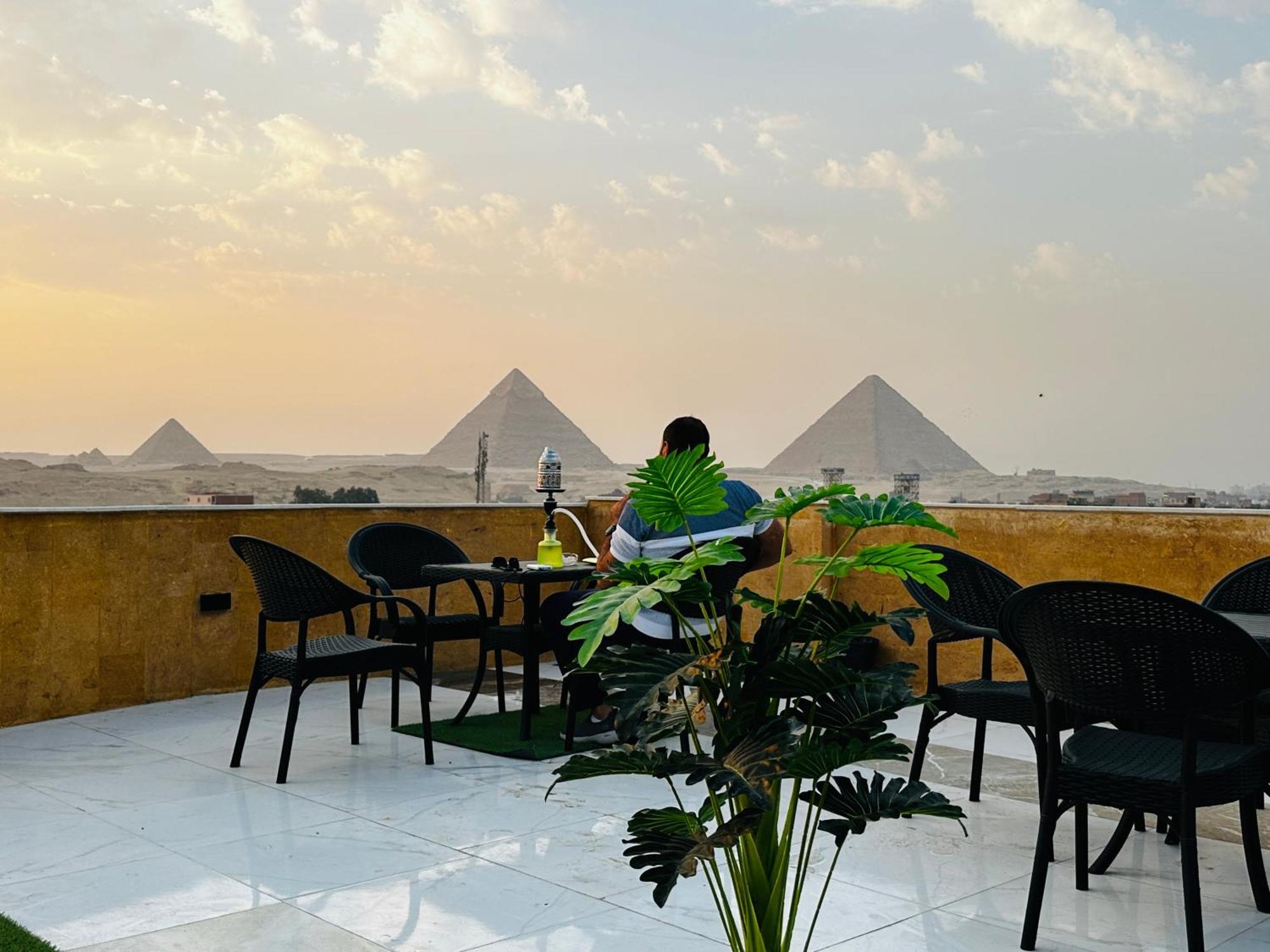 Golden Mask Pyramids Inn Kafret el-Gabal Exteriör bild