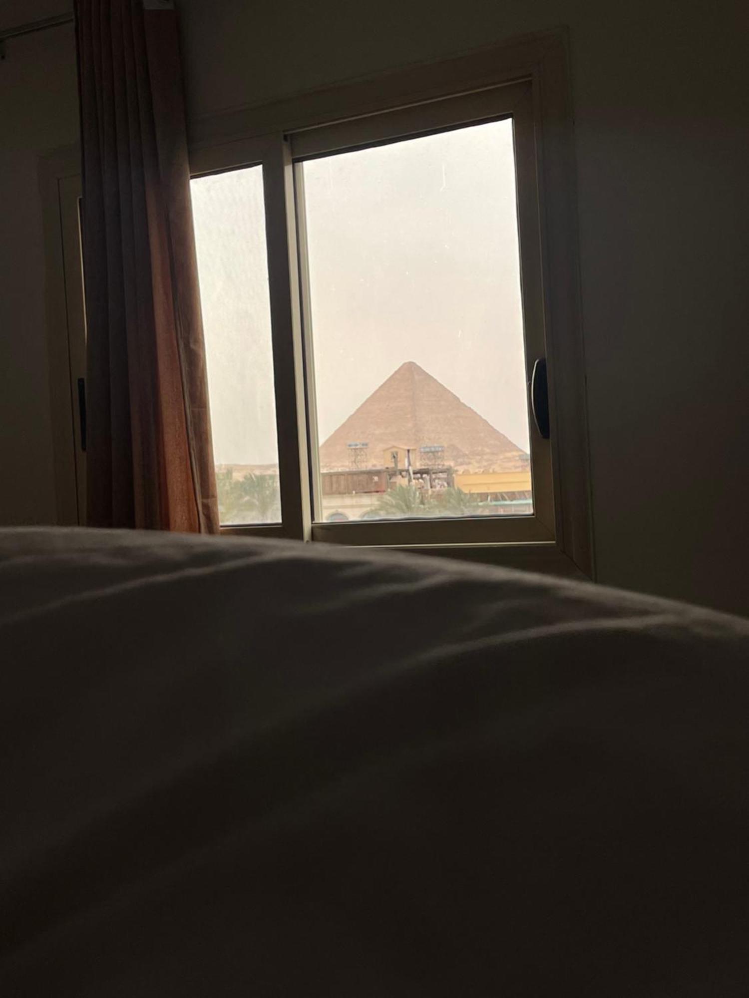 Golden Mask Pyramids Inn Kafret el-Gabal Exteriör bild